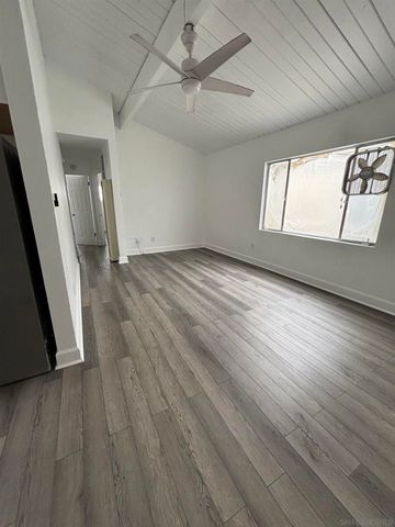 2033 Garnet Ave, San Diego, CA 92109