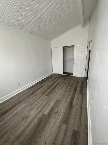 2033 Garnet Ave, San Diego, CA 92109