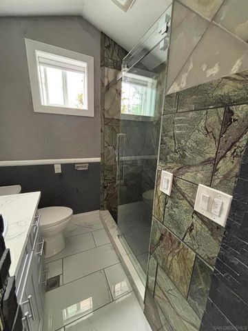 2033 Garnet Ave, San Diego, CA 92109