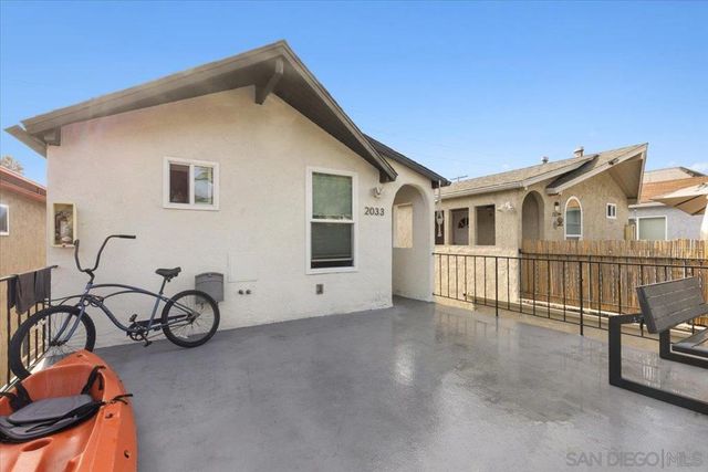 2033 Garnet Ave, San Diego, CA 92109