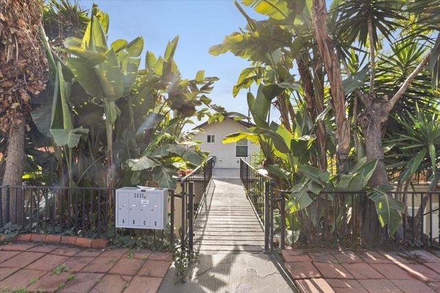 2033 Garnet Ave, San Diego, CA 92109