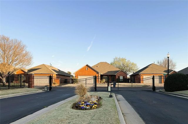 11413 NW 117th Court, Yukon, OK 73099