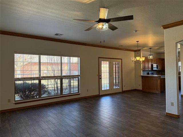 11413 NW 117th Court, Yukon, OK 73099