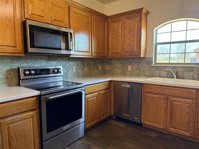 11413 NW 117th Court, Yukon, OK 73099