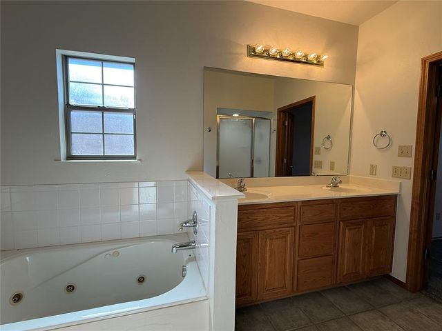 11413 NW 117th Court, Yukon, OK 73099