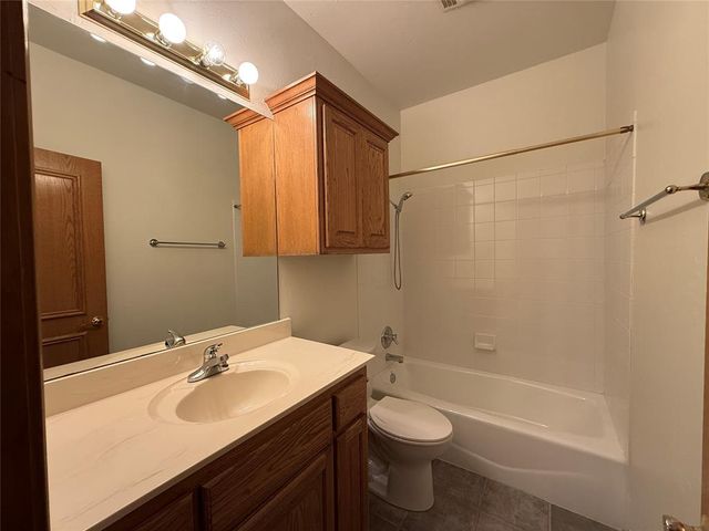 11413 NW 117th Court, Yukon, OK 73099