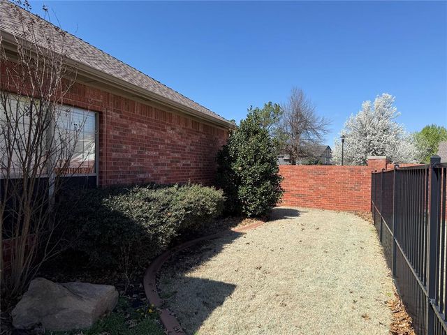 11413 NW 117th Court, Yukon, OK 73099