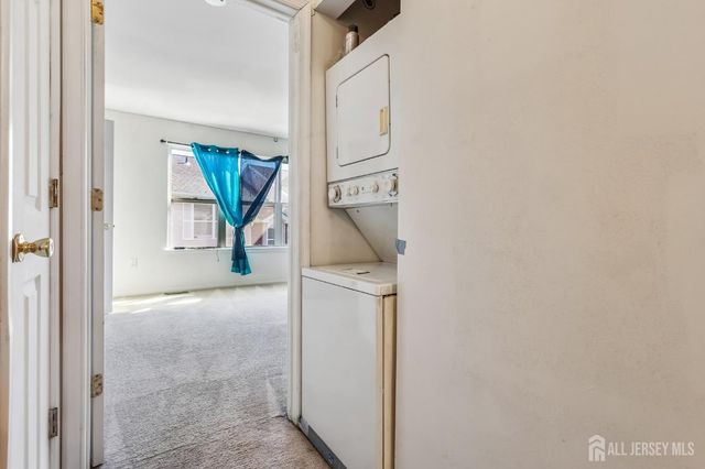 544 Great Beds Court, Perth Amboy, NJ 08861