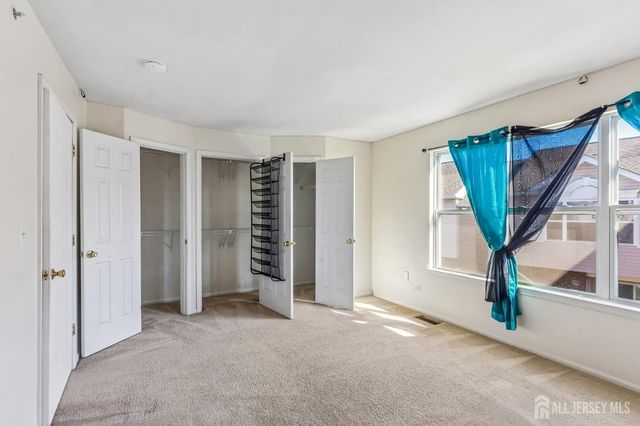 544 Great Beds Court, Perth Amboy, NJ 08861