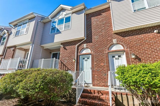 544 Great Beds Court, Perth Amboy, NJ 08861