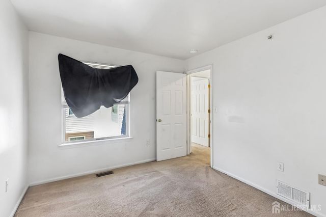 544 Great Beds Court, Perth Amboy, NJ 08861