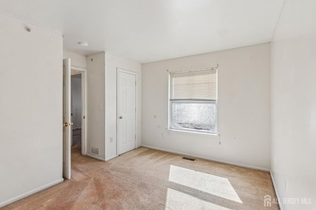 544 Great Beds Court, Perth Amboy, NJ 08861