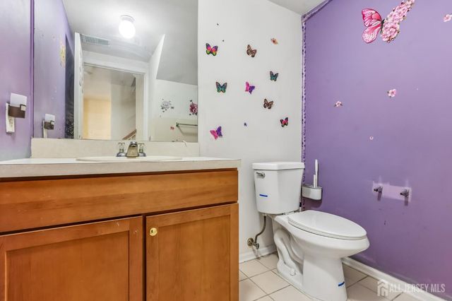 544 Great Beds Court, Perth Amboy, NJ 08861