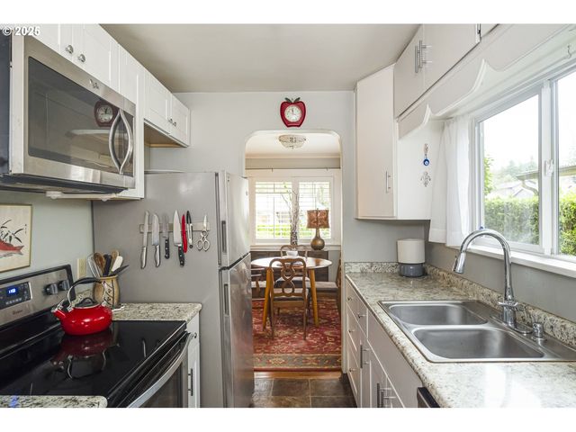 6125 Se 138TH Pl, Portland, OR 97236