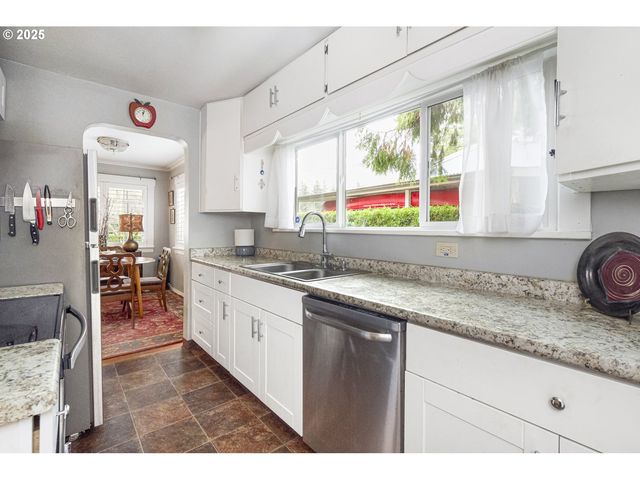 6125 Se 138TH Pl, Portland, OR 97236