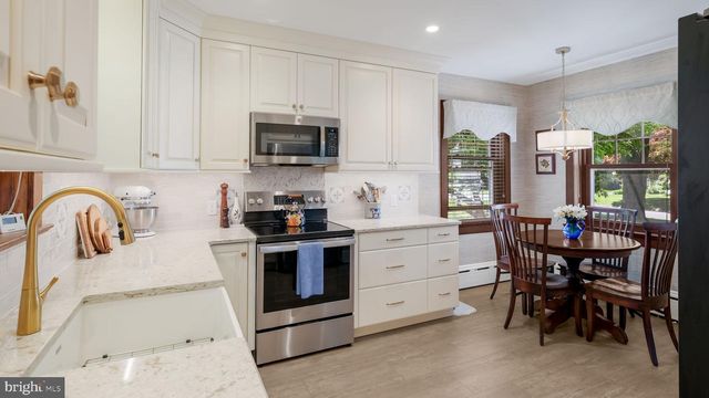 113 IRON HILL RD, Doylestown, PA 18901