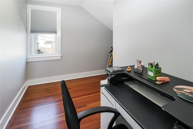 1 Conrad Court, Newport, RI 02840