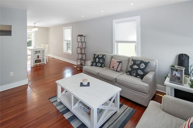 1 Conrad Court, Newport, RI 02840