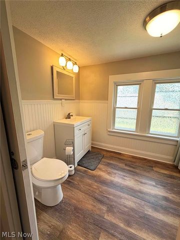 1521 24th Street NE, Canton, OH 44714