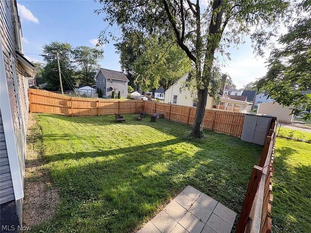 1521 24th Street NE, Canton, OH 44714