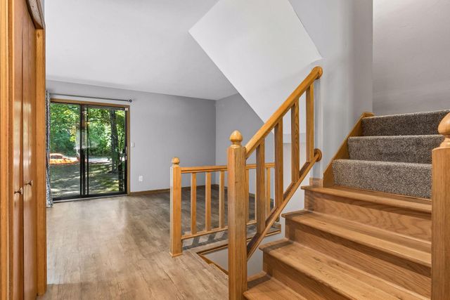 109 South Drive D, Circle Pines, MN 55014