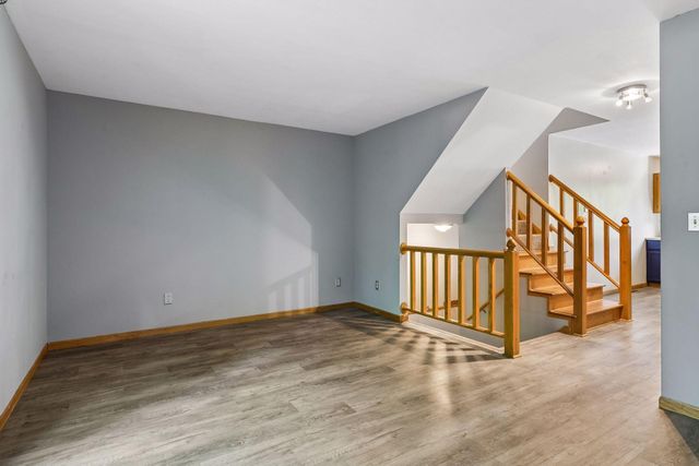 109 South Drive D, Circle Pines, MN 55014