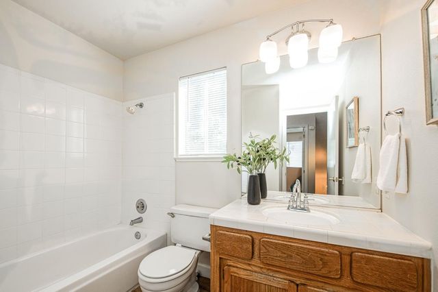 1855 E Frederick Avenue, Fresno, CA 93720