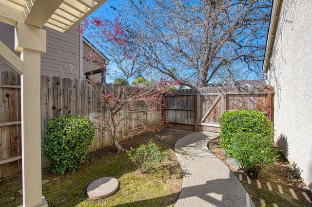 1855 E Frederick Avenue, Fresno, CA 93720