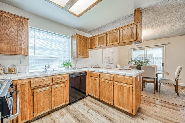 1855 E Frederick Avenue, Fresno, CA 93720