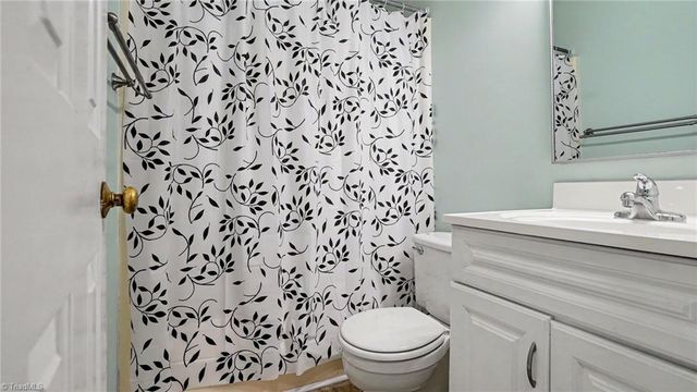 4526 Fence Drive, Greensboro, NC 27409
