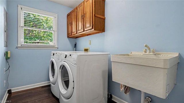 4526 Fence Drive, Greensboro, NC 27409