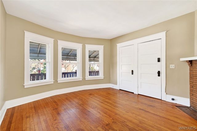 76 Vernon Place, Buffalo, NY 14214