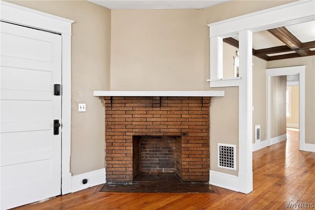 76 Vernon Place, Buffalo, NY 14214