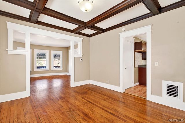 76 Vernon Place, Buffalo, NY 14214