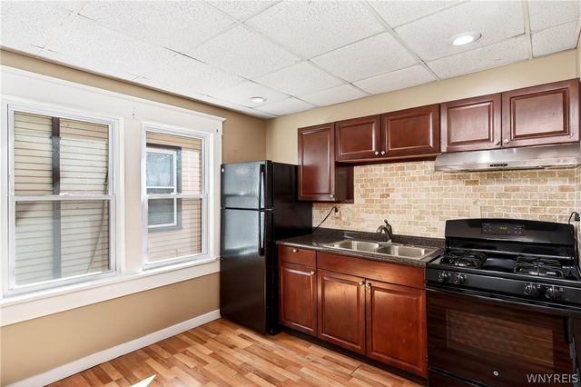 76 Vernon Place, Buffalo, NY 14214