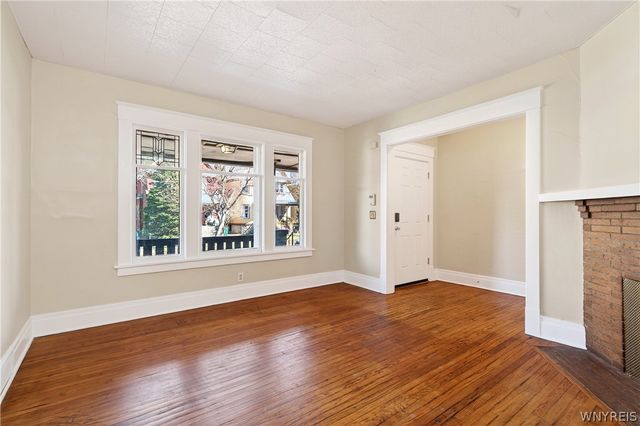 76 Vernon Place, Buffalo, NY 14214