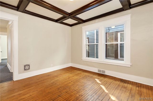 76 Vernon Place, Buffalo, NY 14214