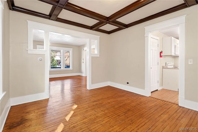 76 Vernon Place, Buffalo, NY 14214