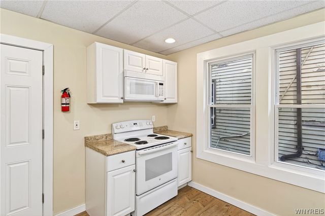 76 Vernon Place, Buffalo, NY 14214