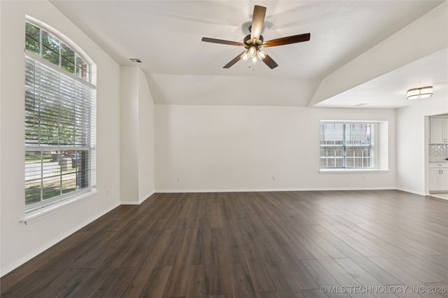 2817 W Oakland Street, Broken Arrow, OK 74012