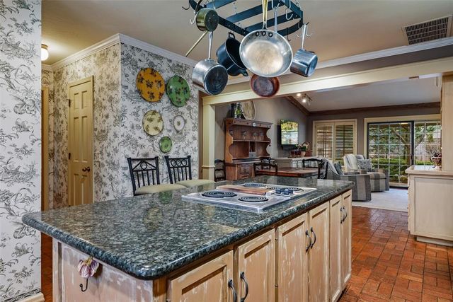 1248 Davinbrook Drive, Oklahoma City, OK 73118