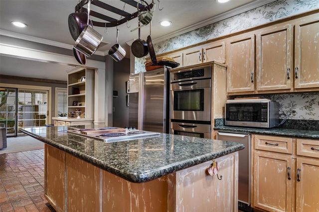 1248 Davinbrook Drive, Oklahoma City, OK 73118