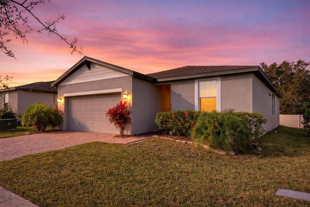 1028 KOBUK STREET, Haines City, FL 33844