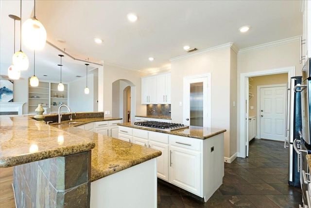 5103 Locust Street, Bellaire, TX 77401