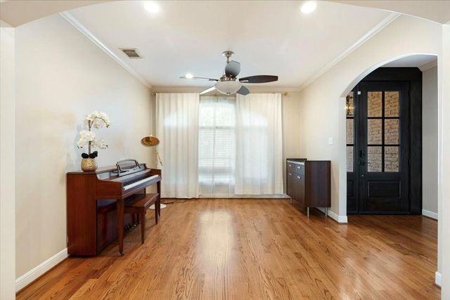 5103 Locust Street, Bellaire, TX 77401