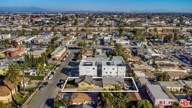 528 W 75th Street, Los Angeles, CA 90044