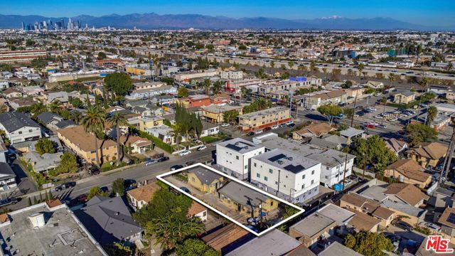 528 W 75th Street, Los Angeles, CA 90044