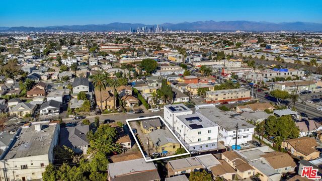 528 W 75th Street, Los Angeles, CA 90044
