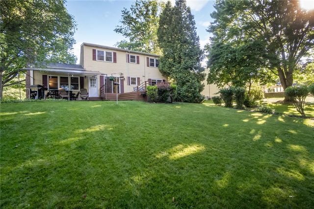 2042 Hilltop Road, Lower Saucon Twp, PA 18015