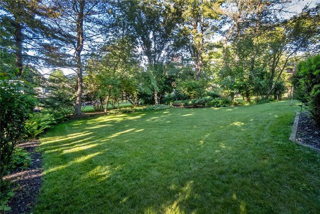 2042 Hilltop Road, Lower Saucon Twp, PA 18015